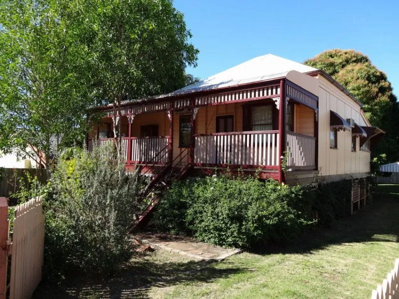 COTTAGE WITH CHARACTER