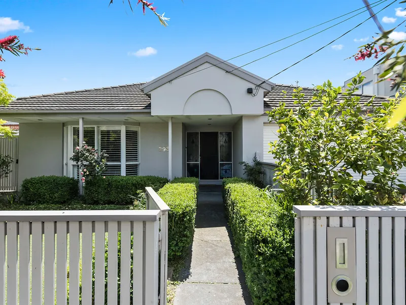 TOTALLY RENOVATED ENTERTAINERS DELIGHT