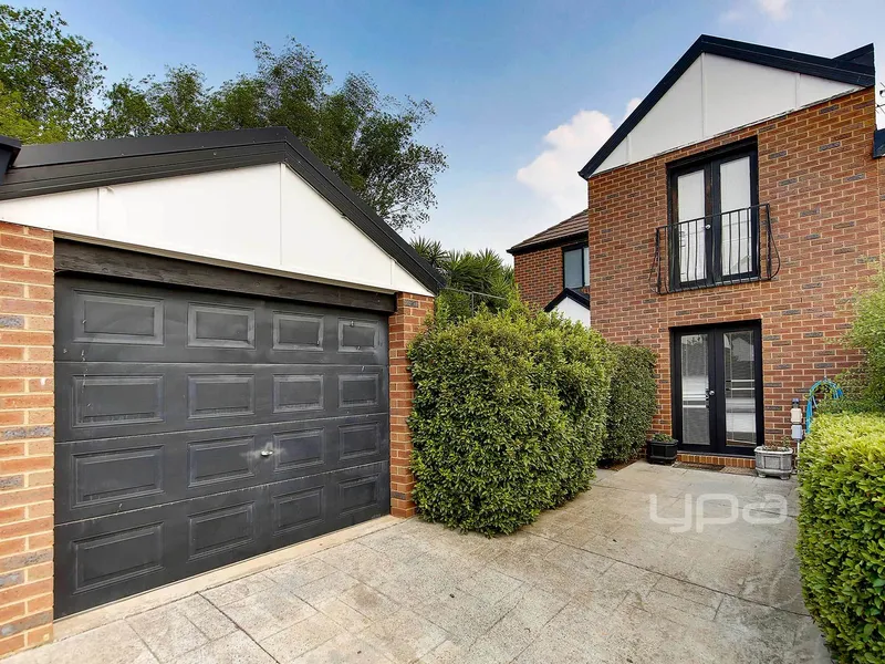 Secluded Townhouse in a Premier Location 