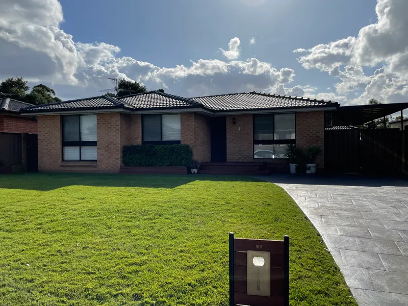Lovely family home with pool!