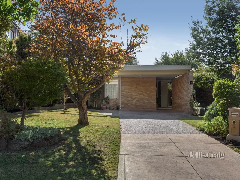 Enticing single level sanctuary