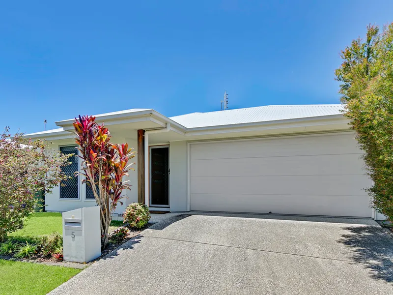 Three Bedroom Retreat in Brightwater Estate - Your Gateway to Comfortable Living And Strong Returns!