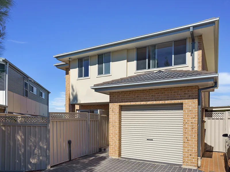 Large Family Home – Close to Station