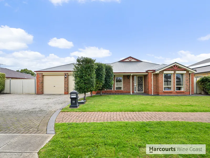 Sizeable Home with Shedding & Space!