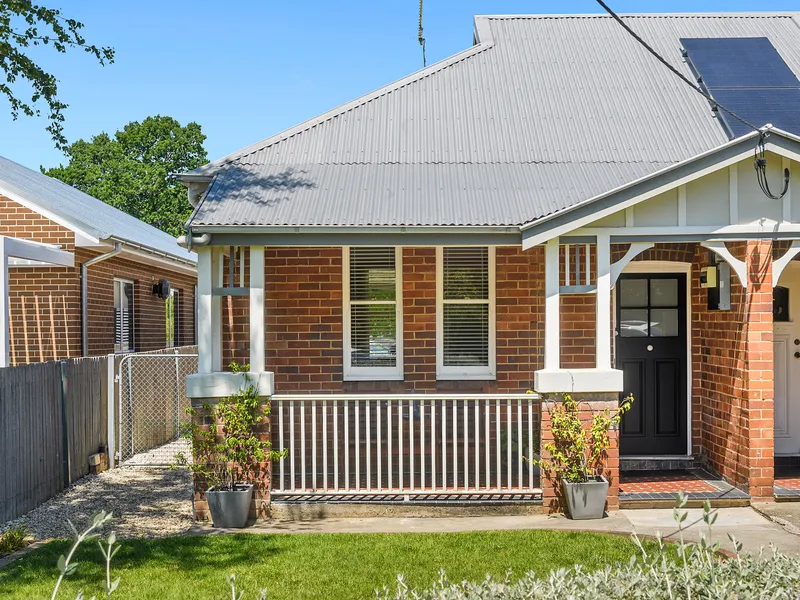 Exquisite Bowral Charmer with Sydney Terrace Vibes!