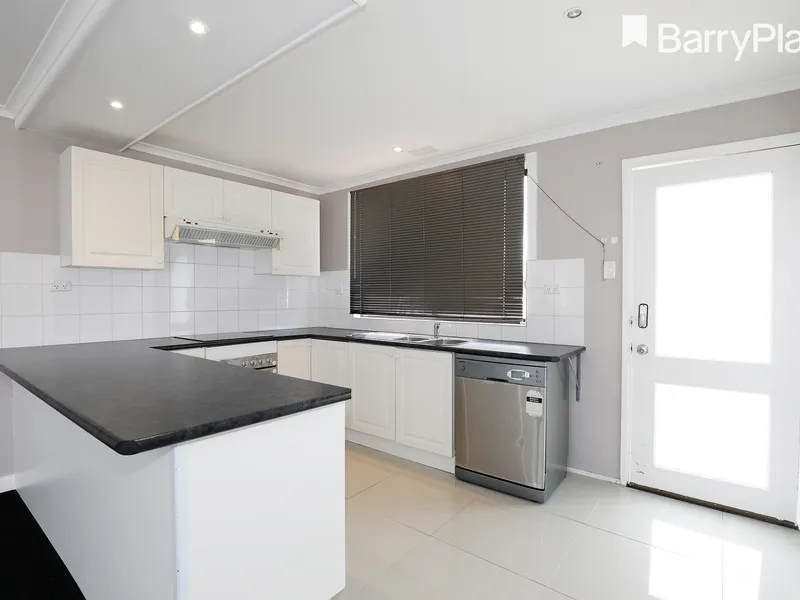 A DREAM LOCATION – EVERYTHING AT YOUR FINGERTIPS!