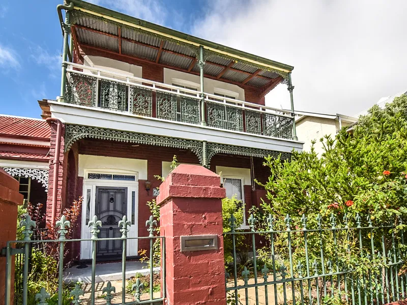Heritage Home In A Perfect Location