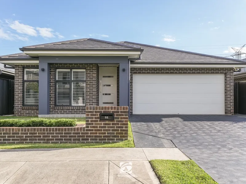 “Stunning Family Home – Extra Living Space”