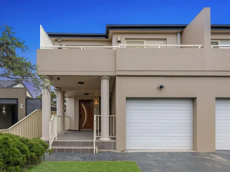 BEAUTIFUL FAMILY HOME IN SEFTON HIGH SCHOOL ZONE!