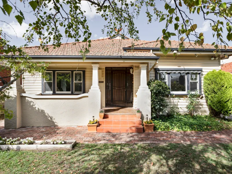 Large, light & versatile focused on family entertaining