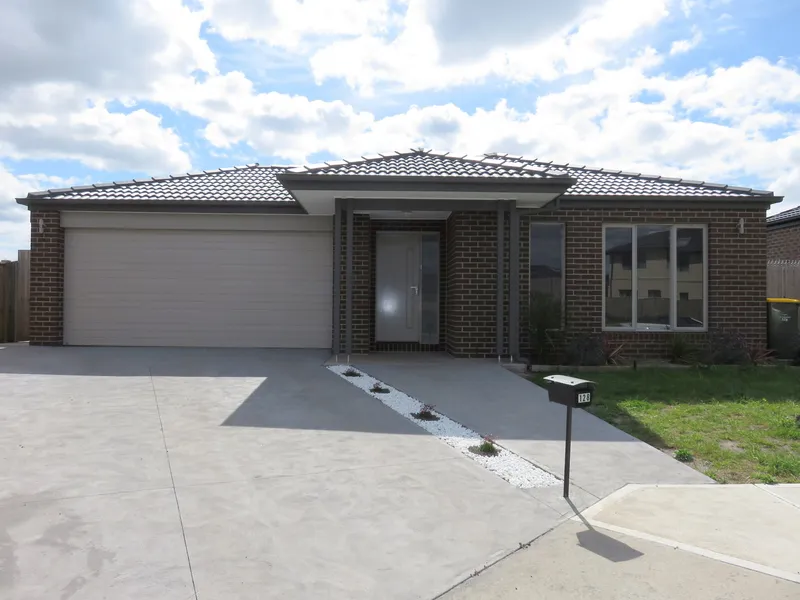 Stunning, Stylish & Spacious - Summerhill Estate!!!