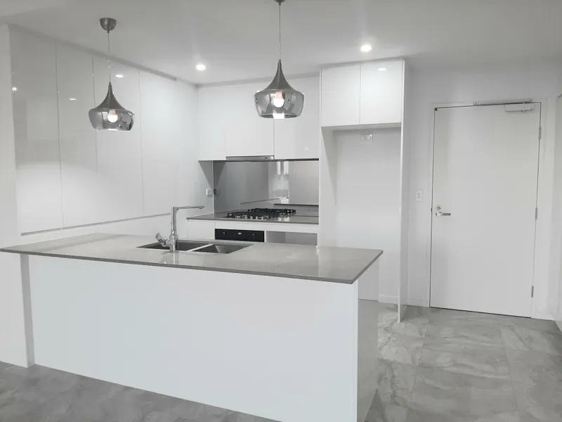 1 BEDROOM PLUS STUDY