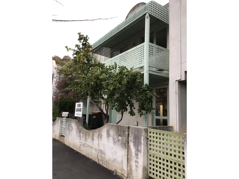 Townhouse in central location
