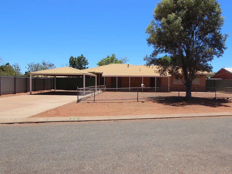 UNDER OFFER BY CORAL HOWE!!