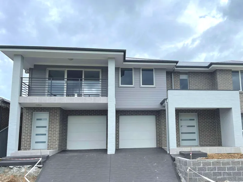 LOVELY 2 BEDROOM DUPLEX