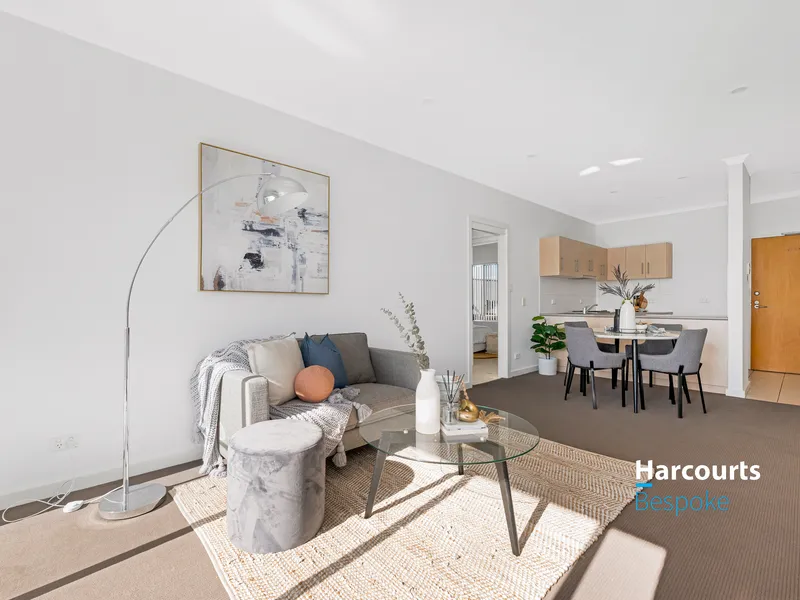 Top Floor Apartment with views!