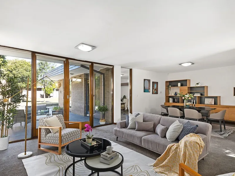 Exceptional Large Family Character Home In Brilliant Location