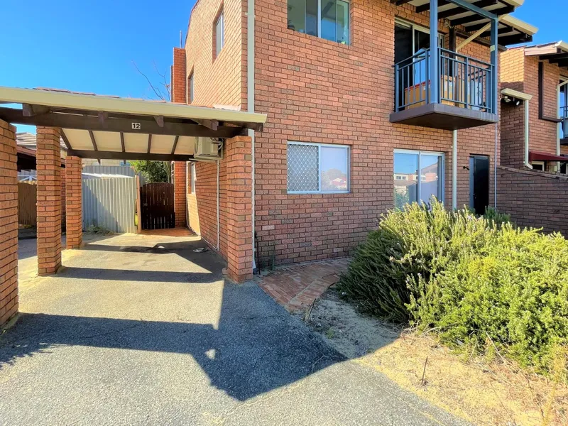 CONVENIENT WALK TO LOCAL AMMENITIES