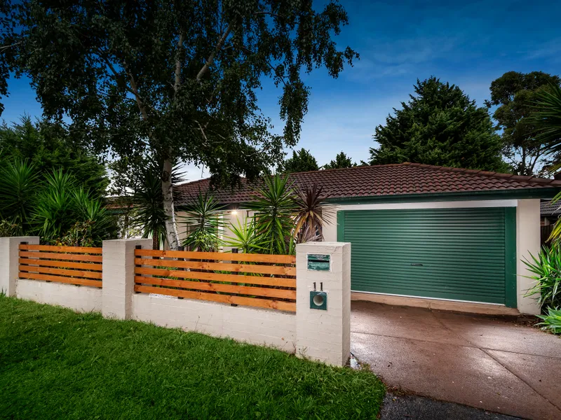 FREE FLOWING FAMILY ENTERTAINER