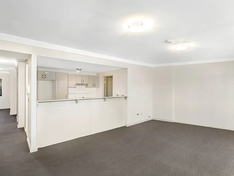 Spacious north facing apartment a walk to all amenities