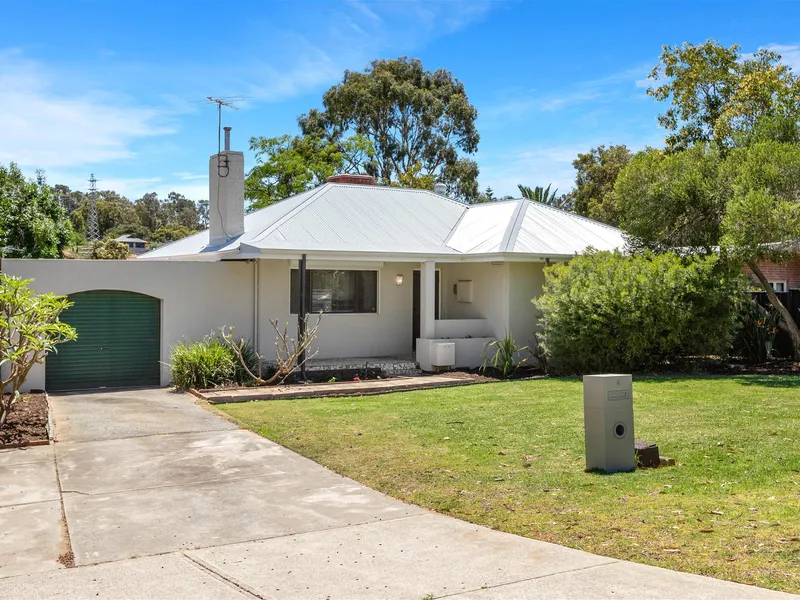 Must have Charming Retro Home!