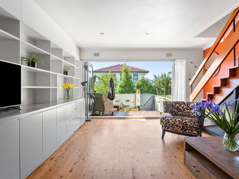 Stunning Freshwater town house