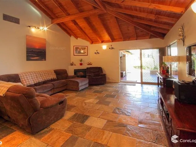 Lifestyle - Serenity - and maybe even home for a Horse?