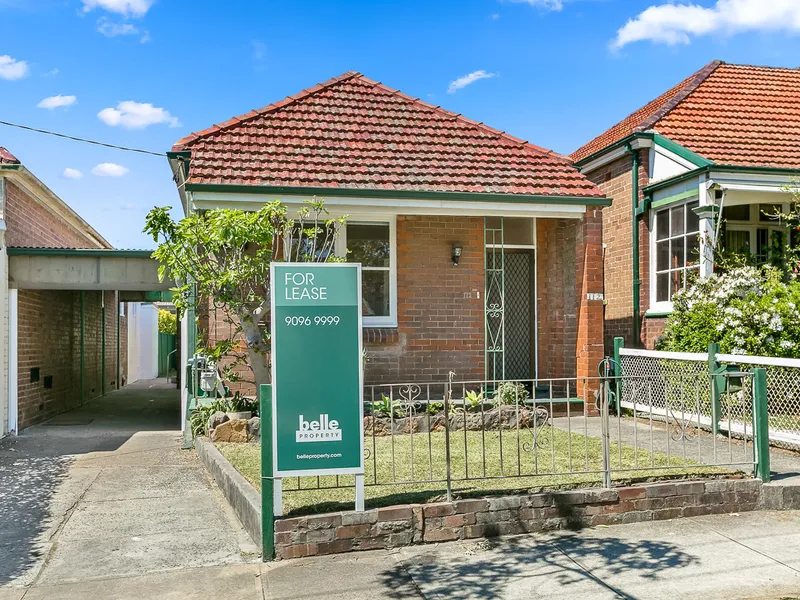 Three bedroom home conveniently located close to Ashfield and Croydon Park amenities.