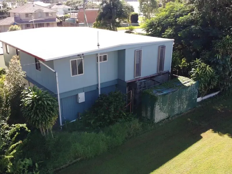 RENOVATORS DELIGHT WITH VIEWS