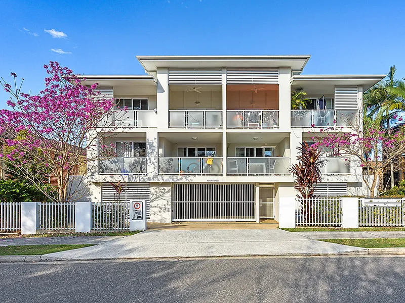 Fantastic Ground Floor Apartment
