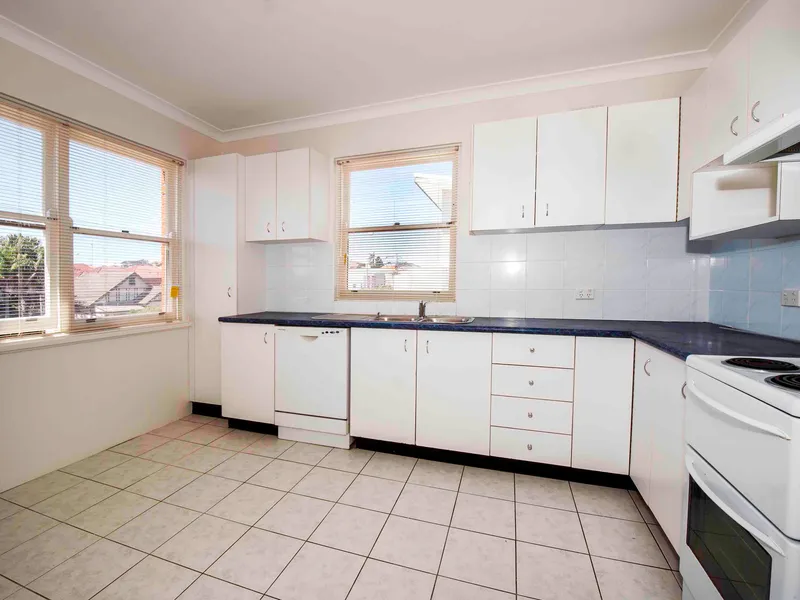 Two Bedroom Apartment with Lock up Garage