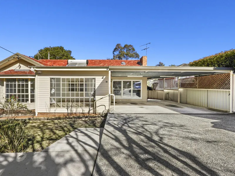 Substantial Family Home… In Prestigious Location