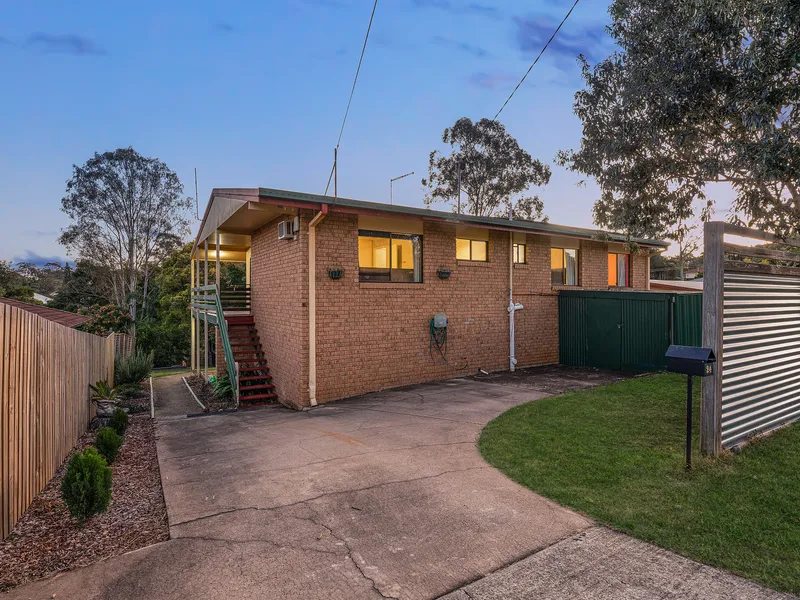 LARGE HOME ON LARGE BLOCK