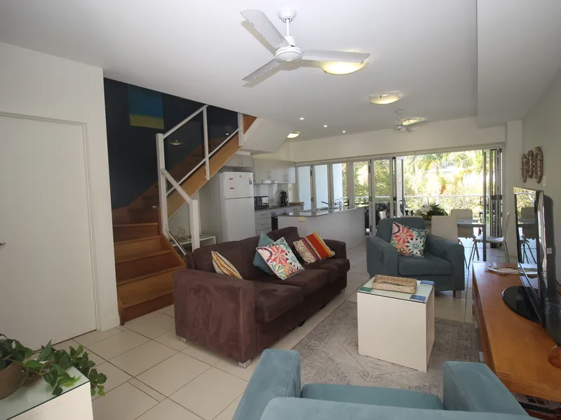 Modern three bedroom unit available 17 September 2024 to 15 April 2025