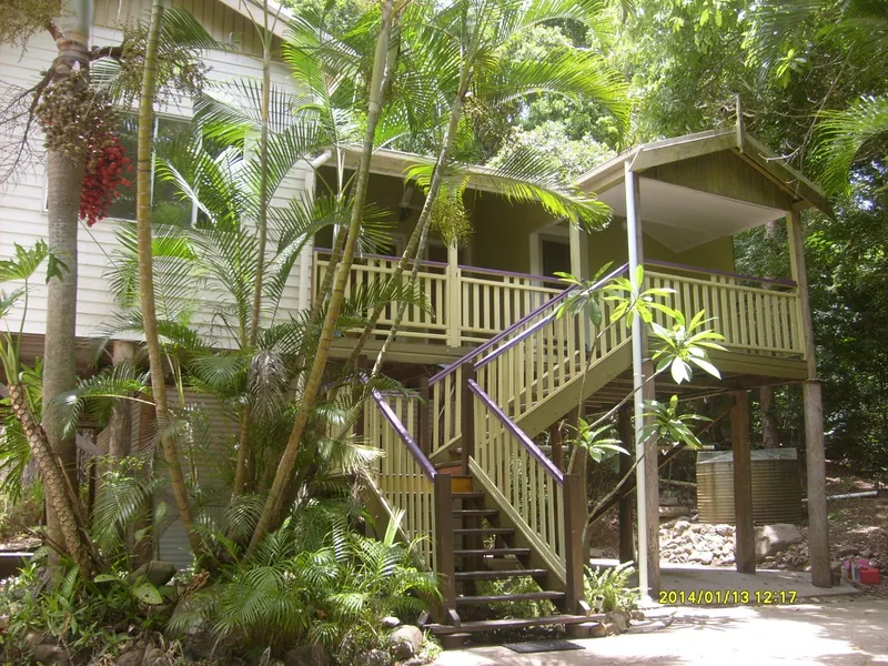 Great elevated Queenslander home in Jubilee Pocket, QLD 4802