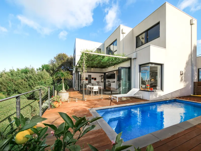 Luxurious Moonah Links Resort Home - Short Lease