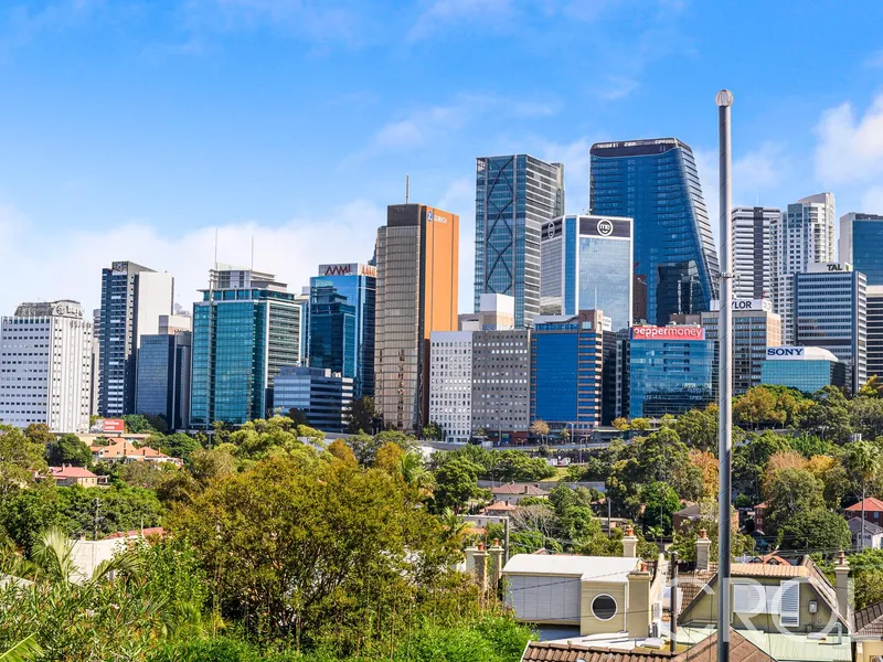 Bright Updated Two Bedroom Apartment