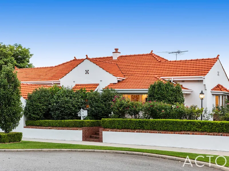 FLAME TREE MANOR - A GORGEOUS 1930 WEMBLEY CLASSIC 