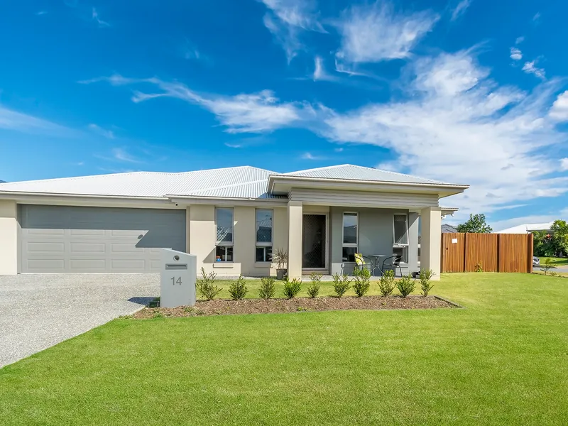 Stunning Gainsborough Greens family home with side access & solar!