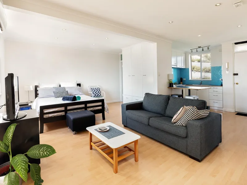 Wow- Some of the Best Views in Vic Park from this top floor One Bedroom Unit.