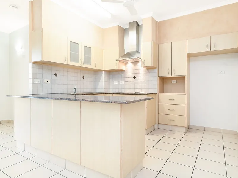 Relish the Space: Roomy Apartment in Prime Darwin Location