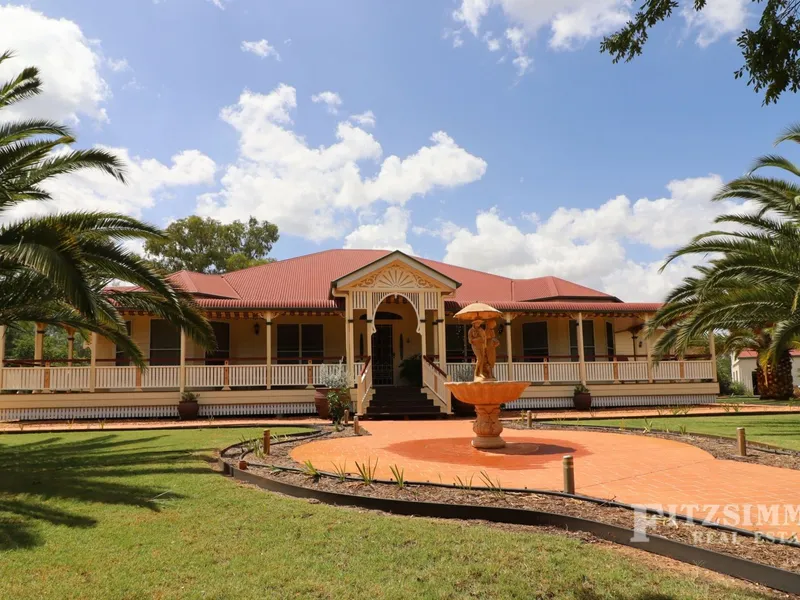 STRIKING, EXECUTIVE ACREAGE RESIDENCE