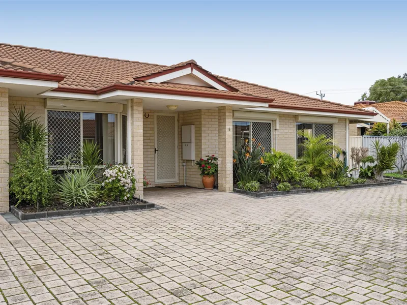 Picture Perfect Lock & Leave