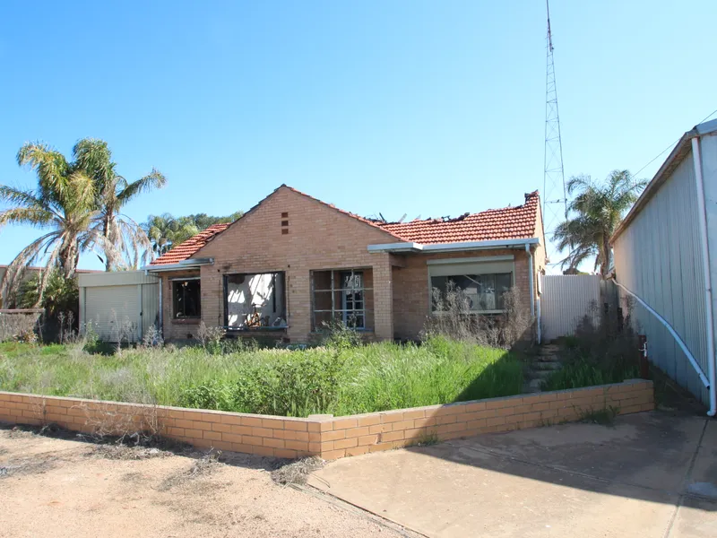 PRICE RELEASE - Great Opportunity, Great Location, Great Value !!!