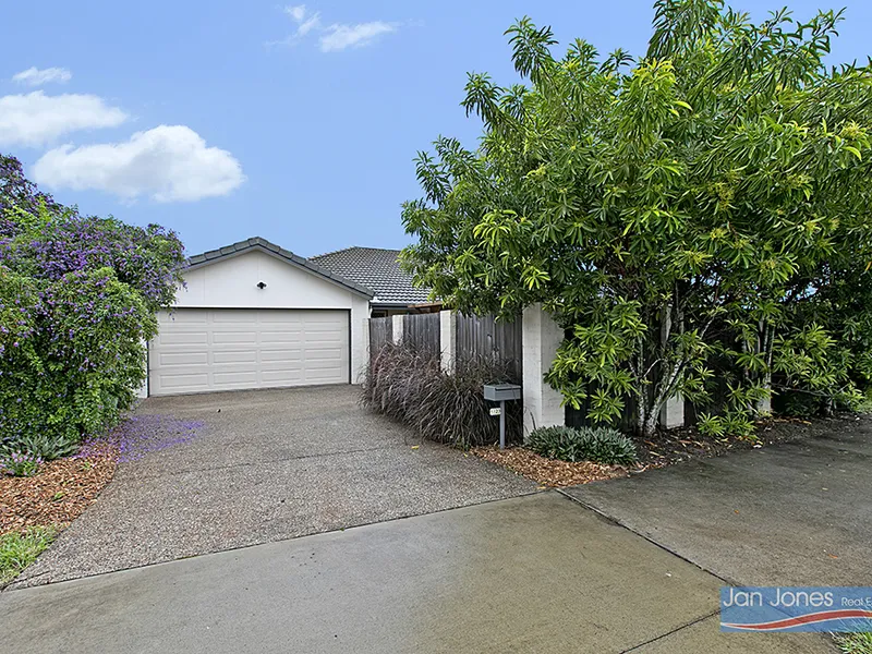 Low Maintenance Duplex– Close to Everything