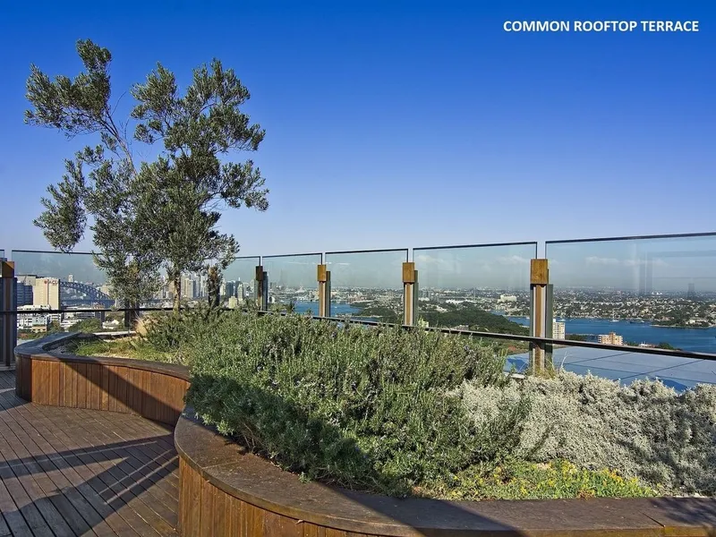 Amazing Views, Sophisticated One Bedroom with Parking in Crows Nest