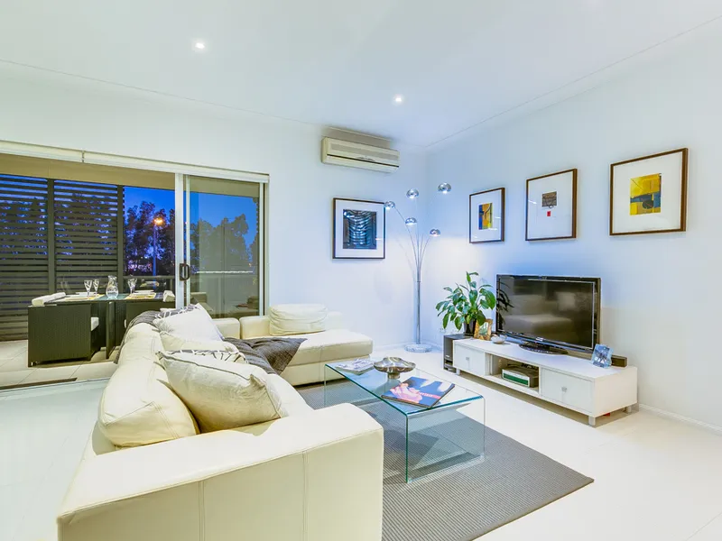 Unique, Top-floor apartment with Private rooftop terrace