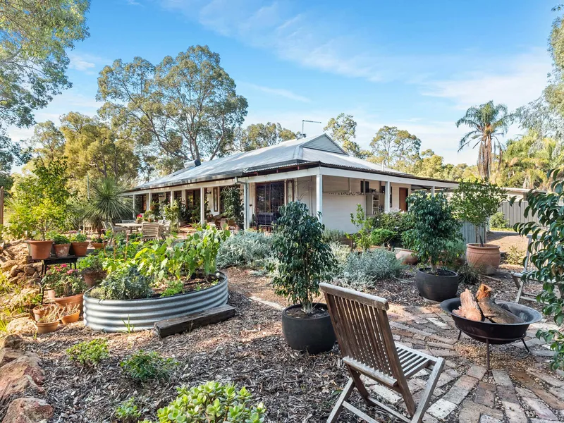 Quintessential Hills Homestead