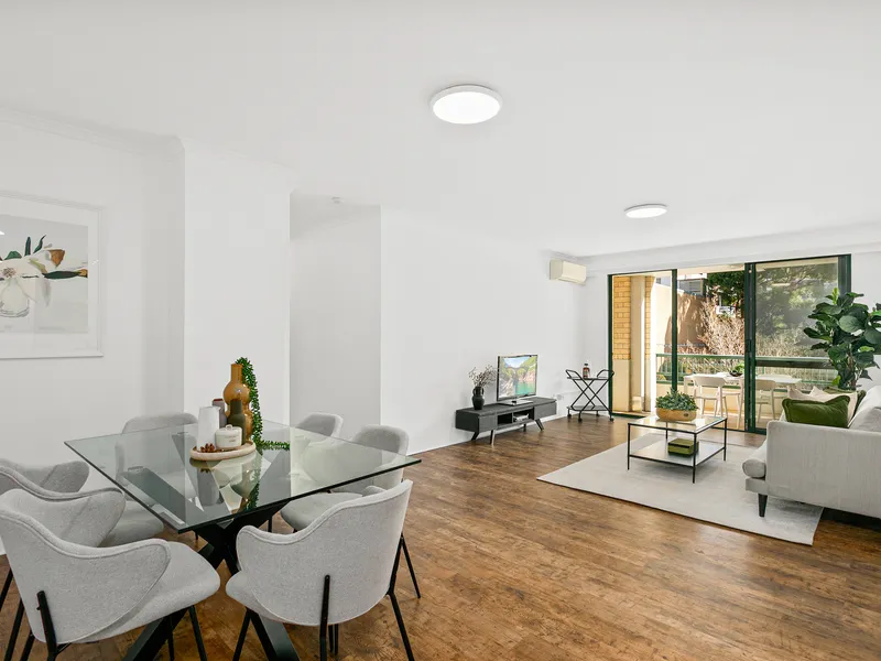 Oversized Two-Bedroom Apartment