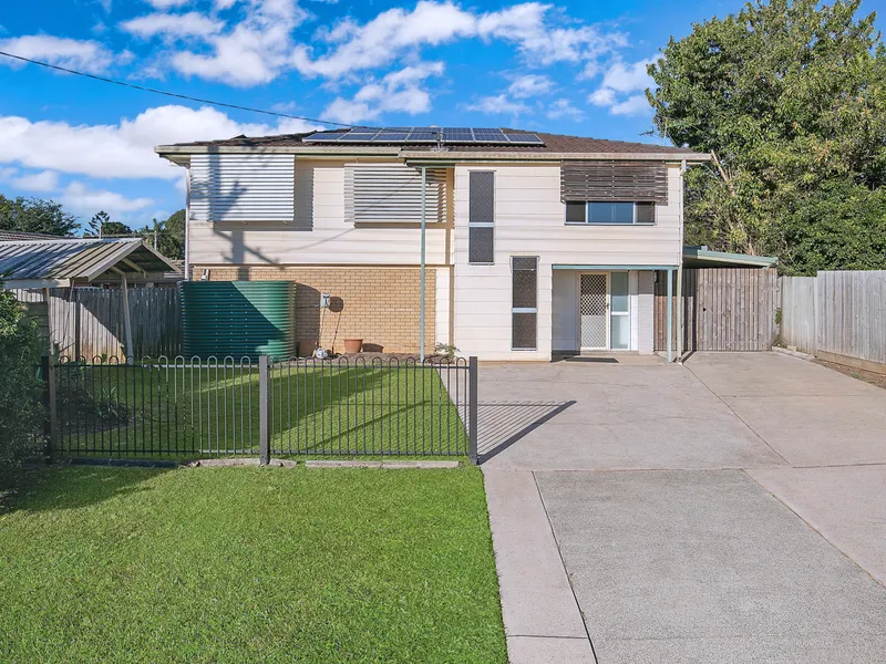 Welcome to 1200 Old North Crescent in Strathpine!